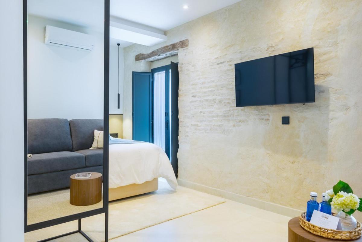 Luxurious Overlooking Casa Pilatos *